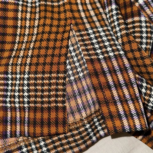 Black Friday long sleeves Blouse. Size M no tag with the size on it. NWOT. - Picture 5 of 9